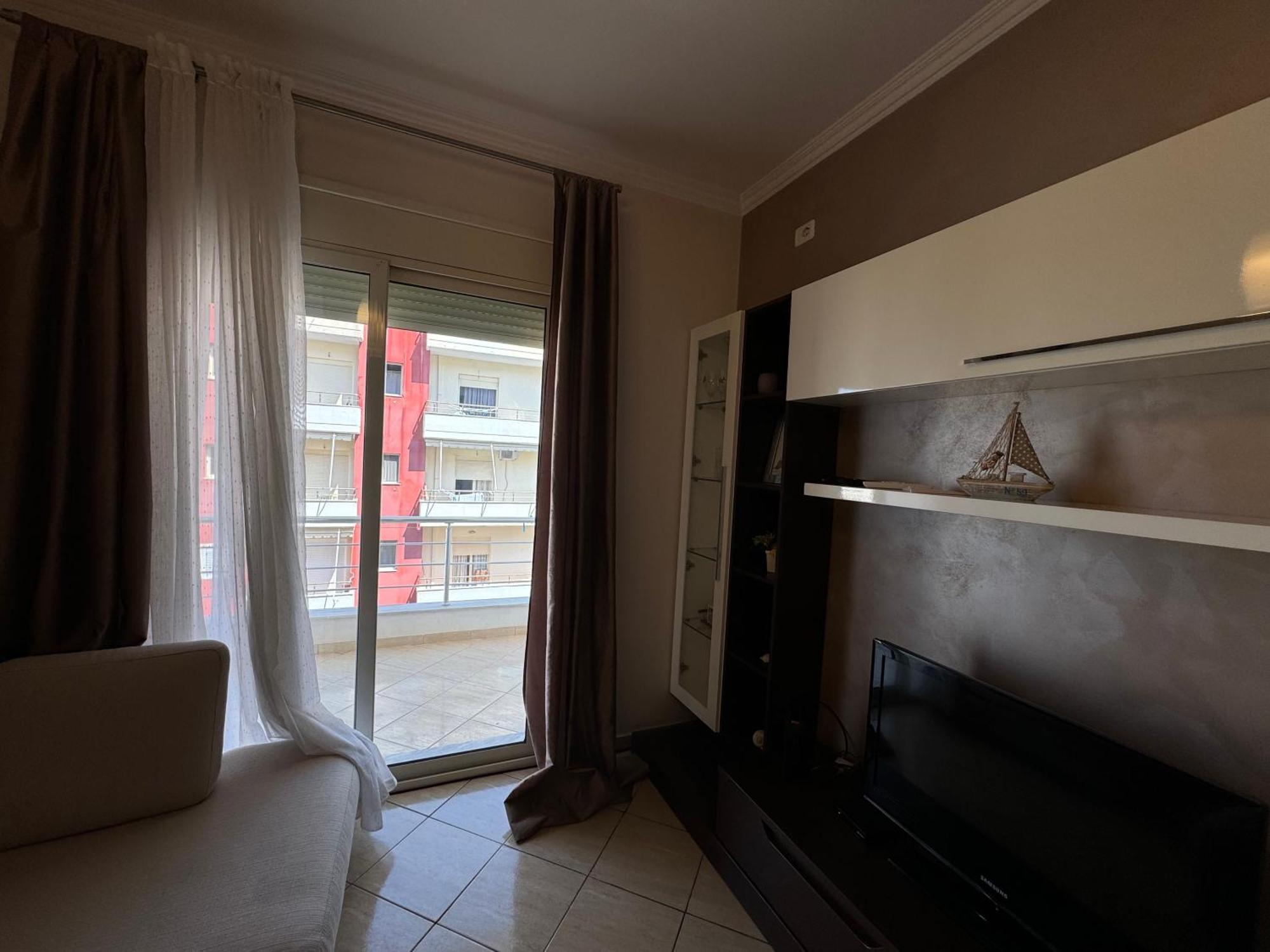Elegant Apartment In Lungomare - N 23 Vlore Exterior photo