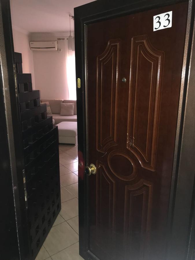 Elegant Apartment In Lungomare - N 23 Vlore Exterior photo